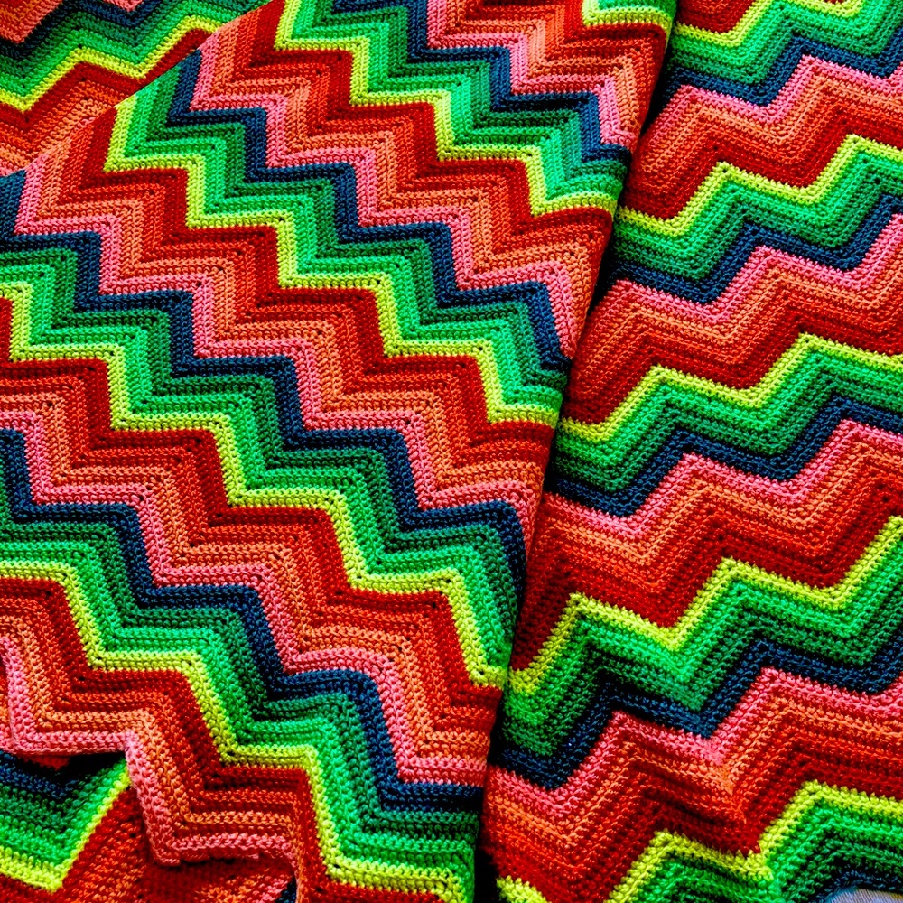 Vintage 1970s Chevron 8 Color Greens & Pinks Knit